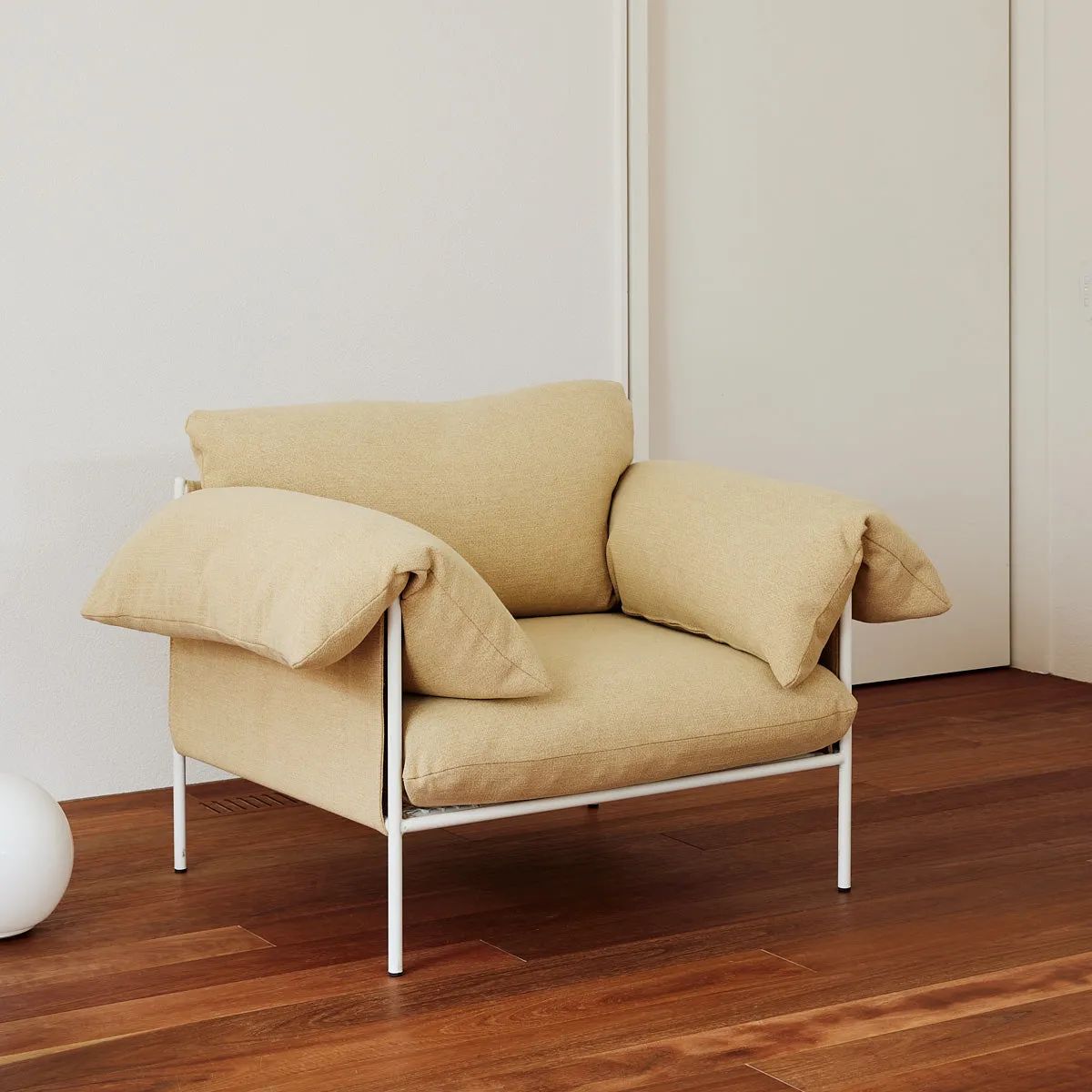 Alva Armchair (Byron)