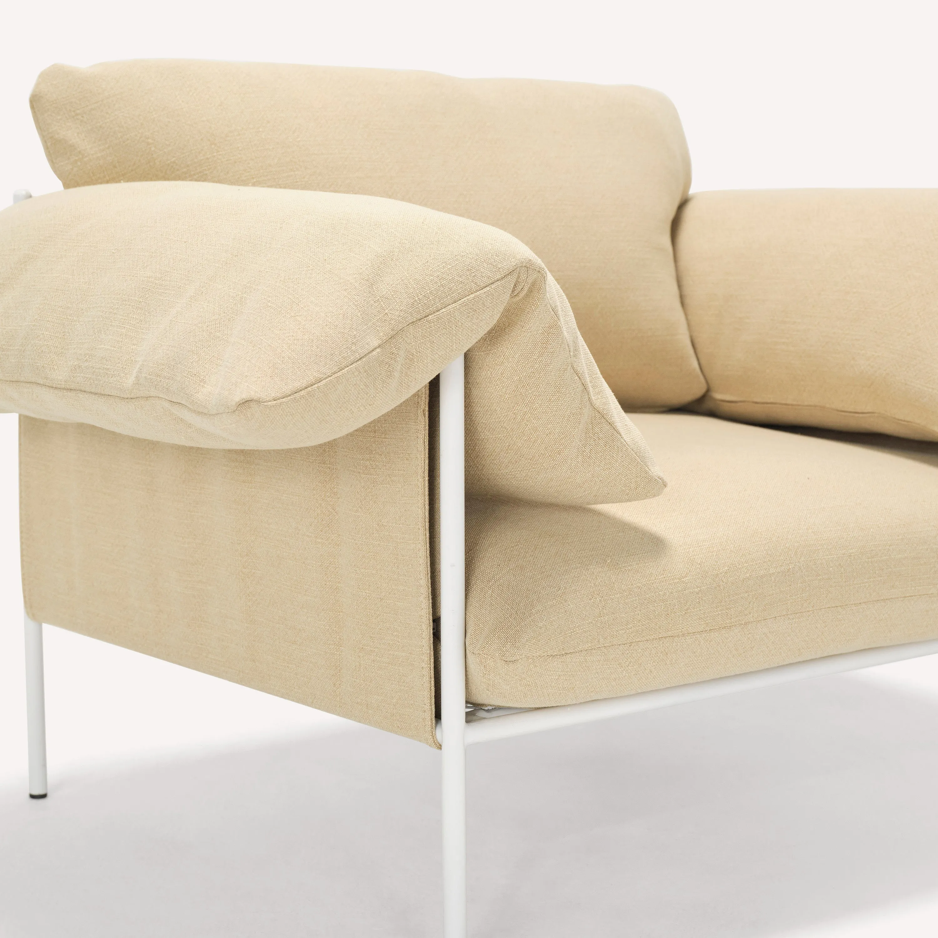 Alva Armchair (Byron)