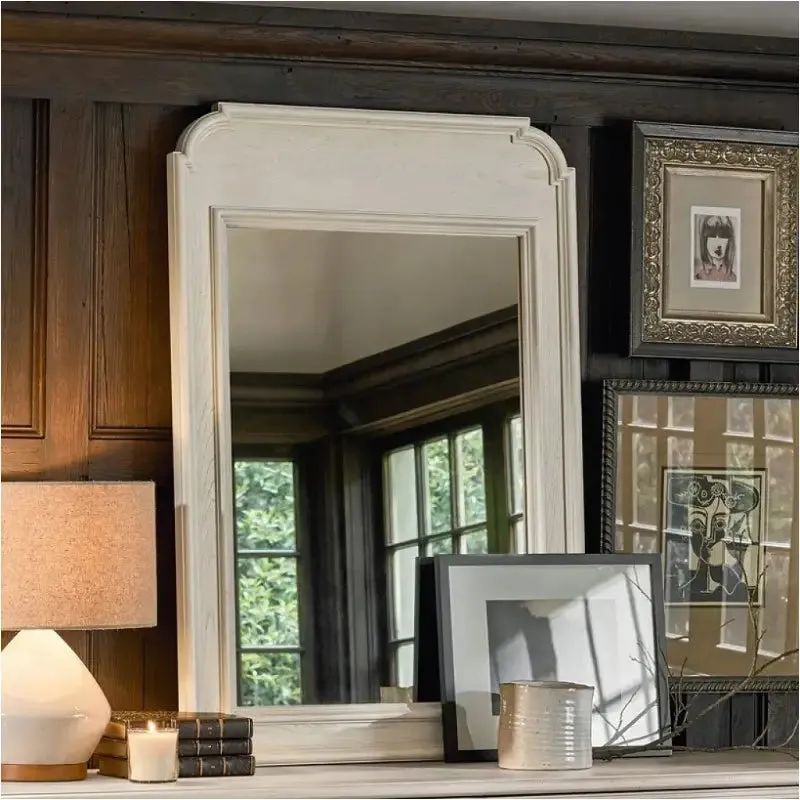 Elan Mirror