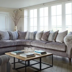 Elizabeth 1   2 Seater Corner Sofa