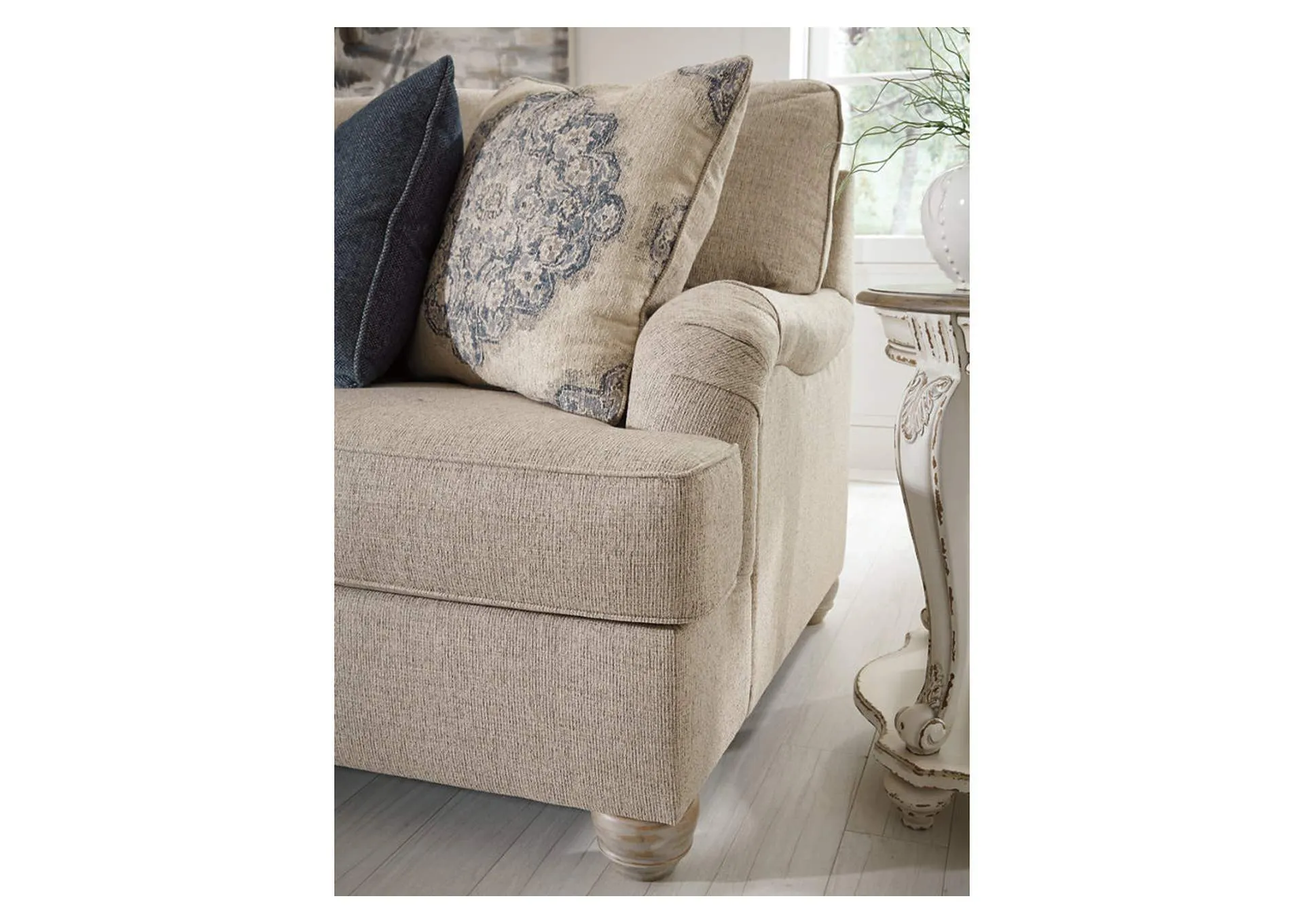 LOVE SEAT