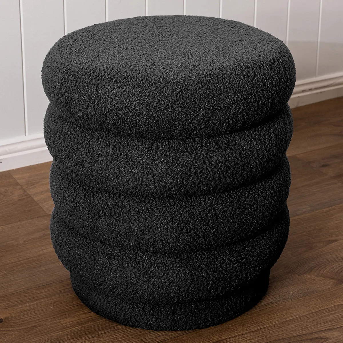Lucia Round Boucle Ottoman