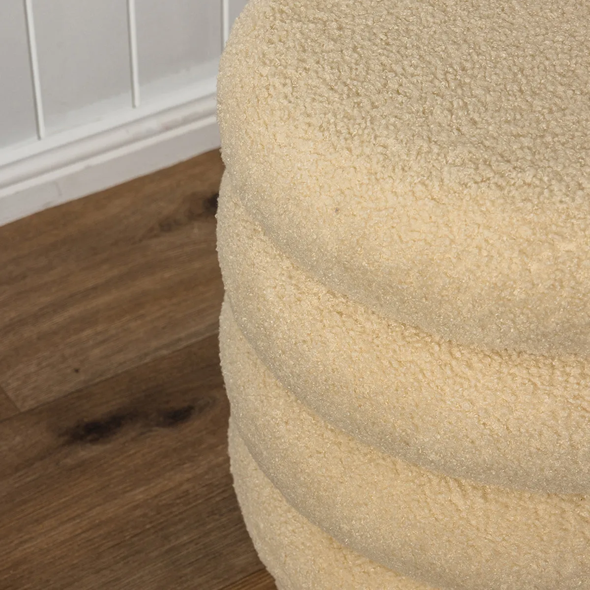 Lucia Round Boucle Ottoman