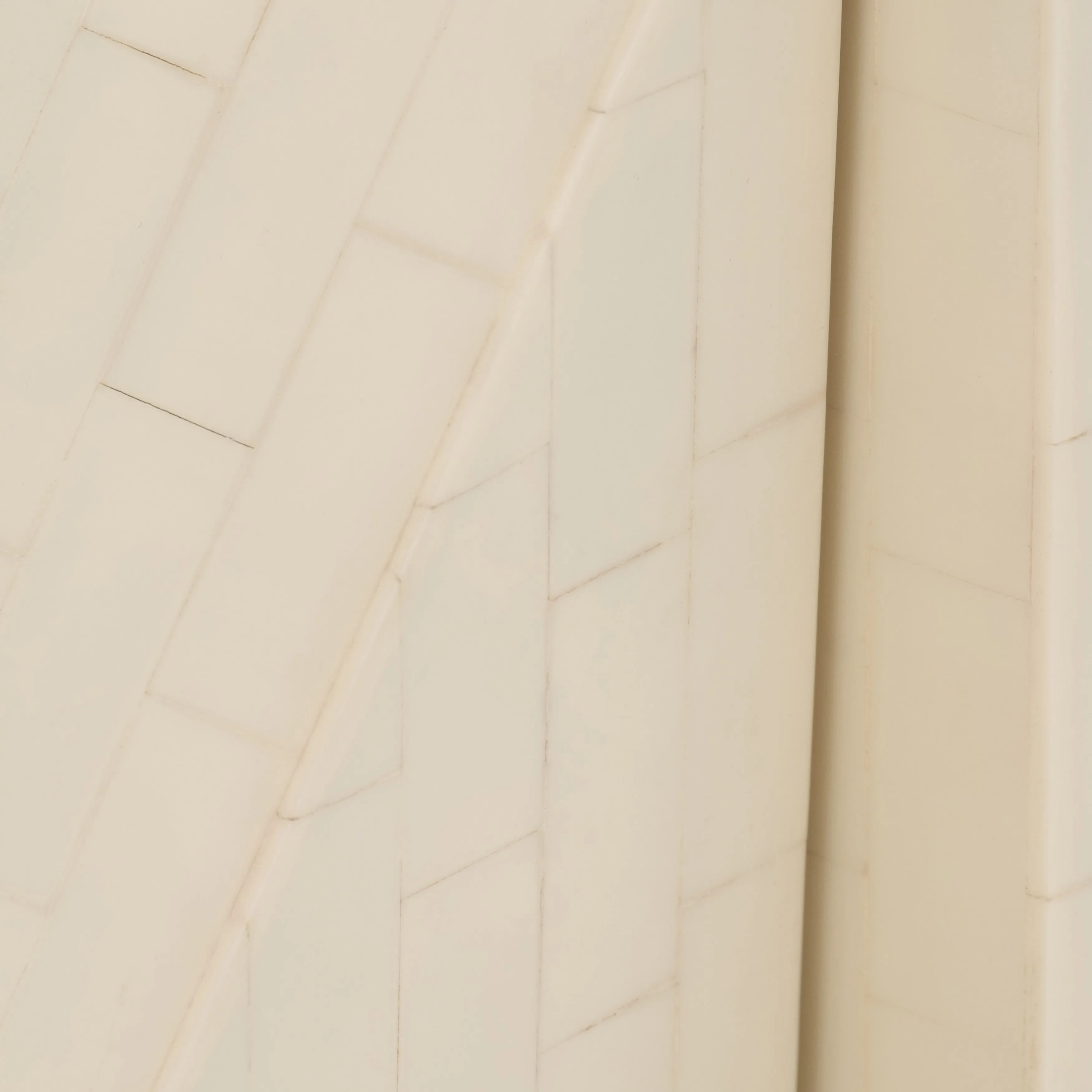 RESIN, S/2 7" RIGHT ANGLE BOOKEND, IVORY