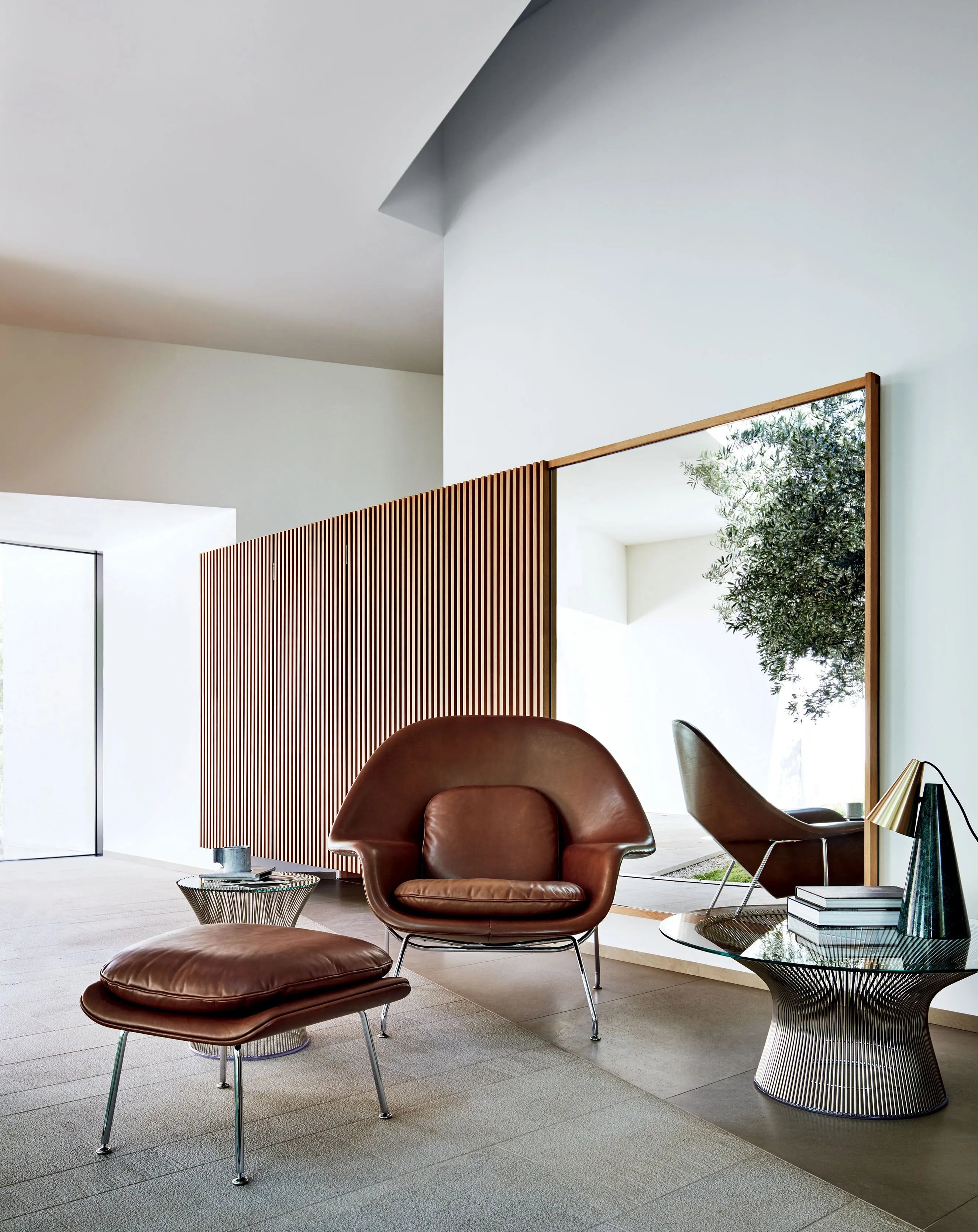 Saarinen Womb Chair