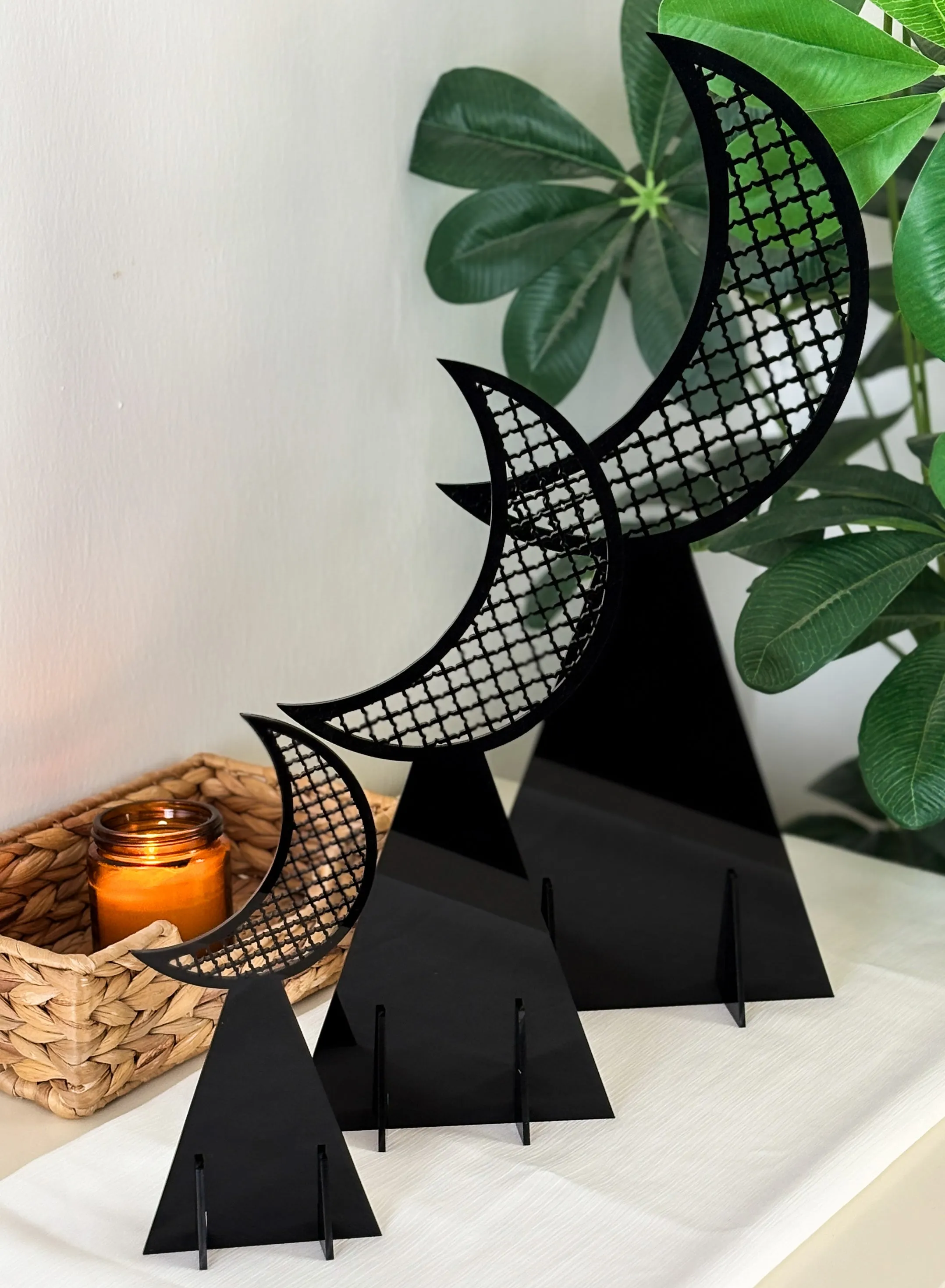 Set of 3 Acrylic Decor Stands in Ramadan Crescent Shape with Islamic Pattern