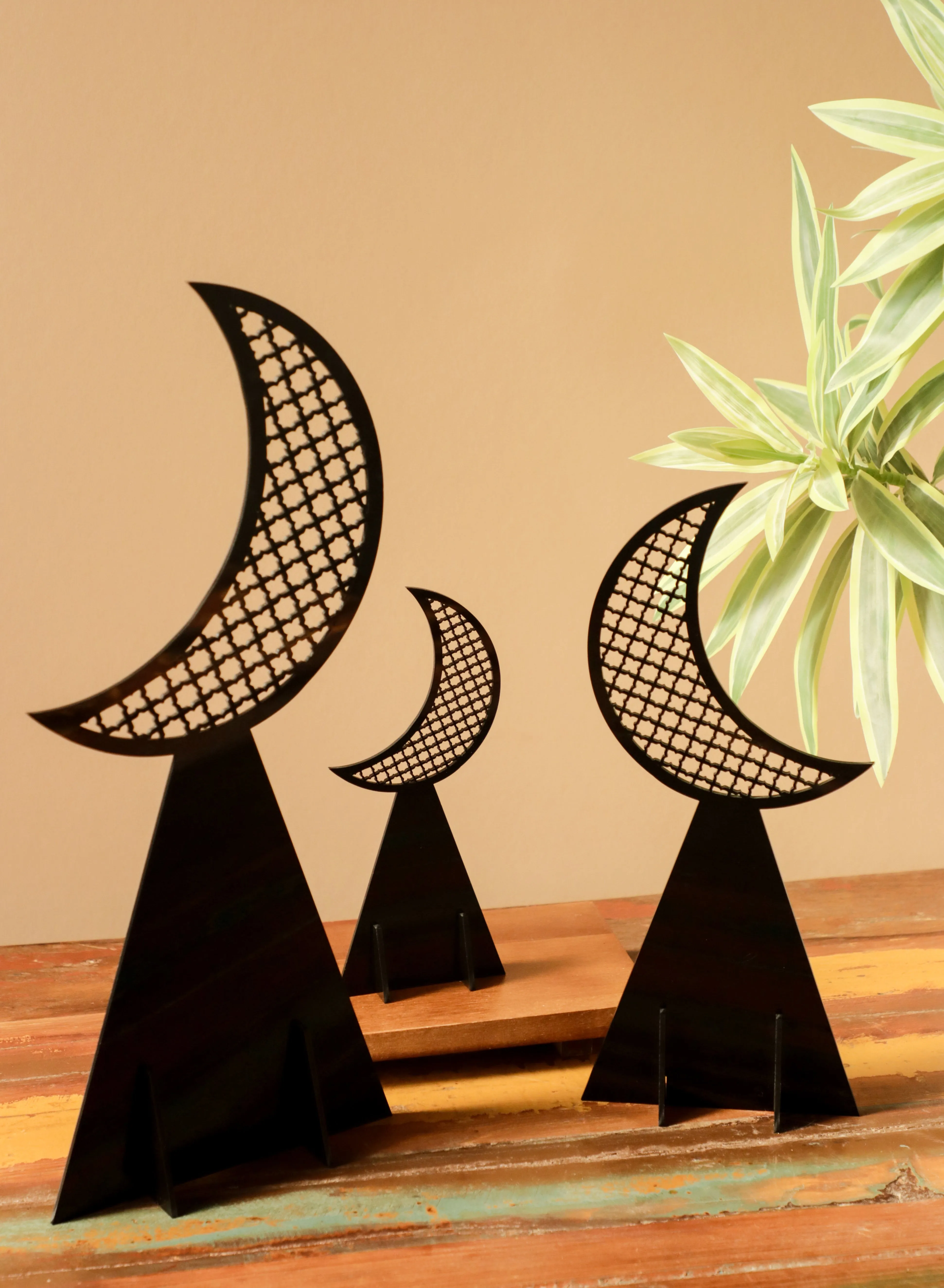 Set of 3 Acrylic Decor Stands in Ramadan Crescent Shape with Islamic Pattern